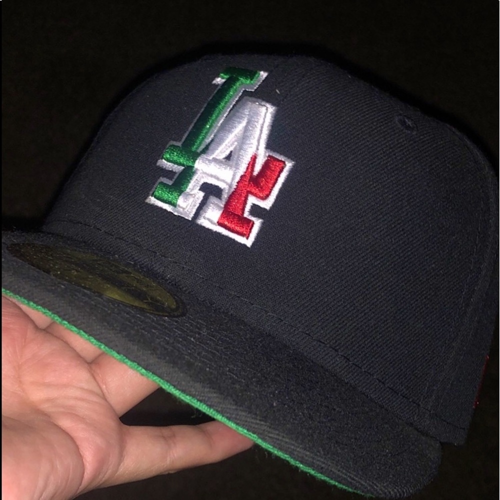 fitted hat size 7 1/8